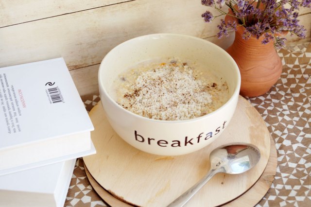 An image of a bowl with the word "breakfast" on it and a spoon next to it